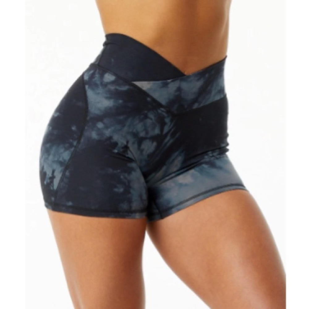NWT Alphalete Surface Power Short OIL STAIN - Small🖤